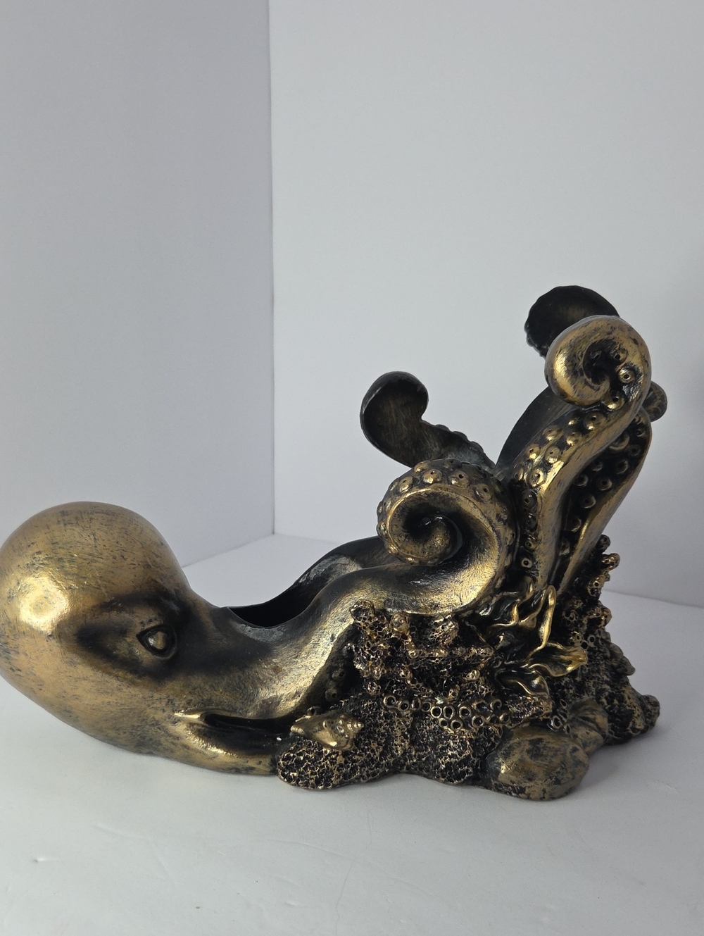 Ebros Nautical Deep Ocean Octopus Wine Holder Giant Kraken Wine Caddy 11" L